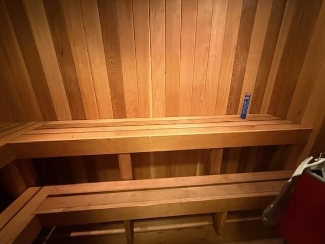 Building Photo - 15 Lake Ave