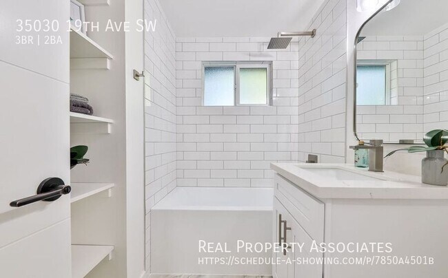 Building Photo - 35030 19th Ave SW