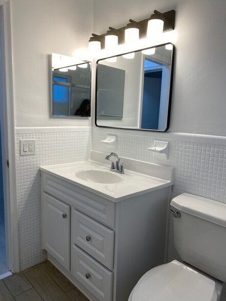 Bathroom with Tub - 4117 Van Buren St