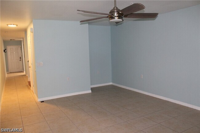 Building Photo - 9076 Gervais Cir