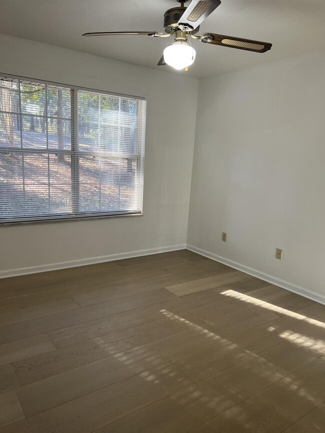 Building Photo - 2733 Masterson Ln