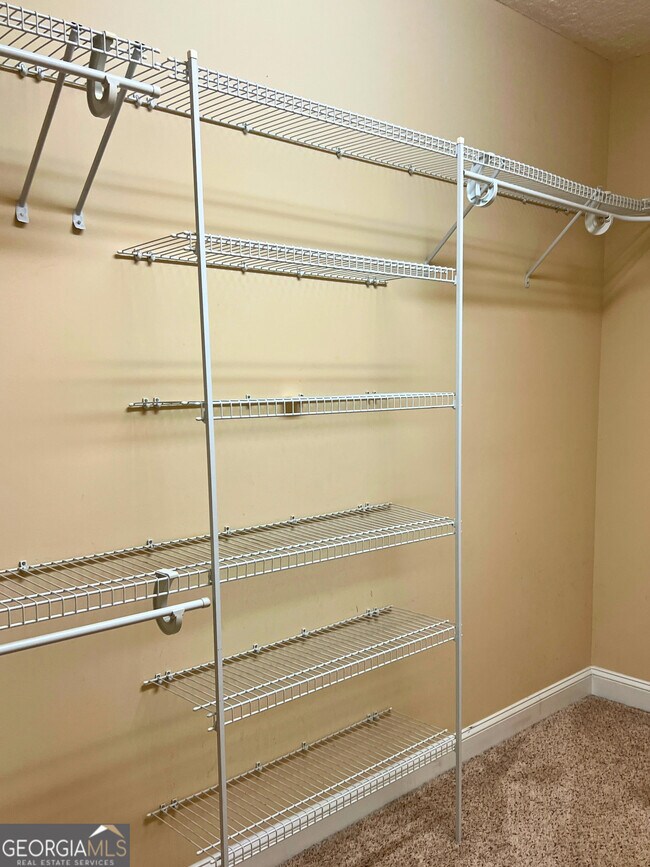 Building Photo - 582 Eagle Blvd