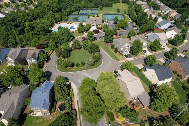 Building Photo - 5955 Weddington Dr