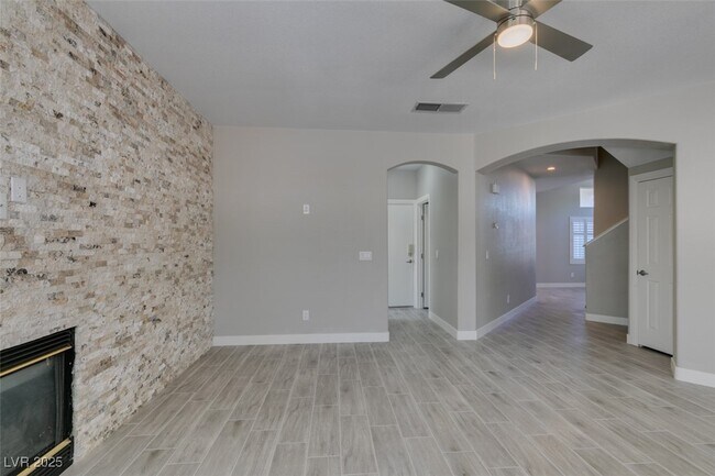 Building Photo - 2452 Silver Blossom Ln