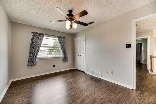 Building Photo - 4460 Junction Dr