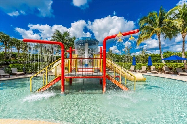 Building Photo - 9583 Town Parc Cir N