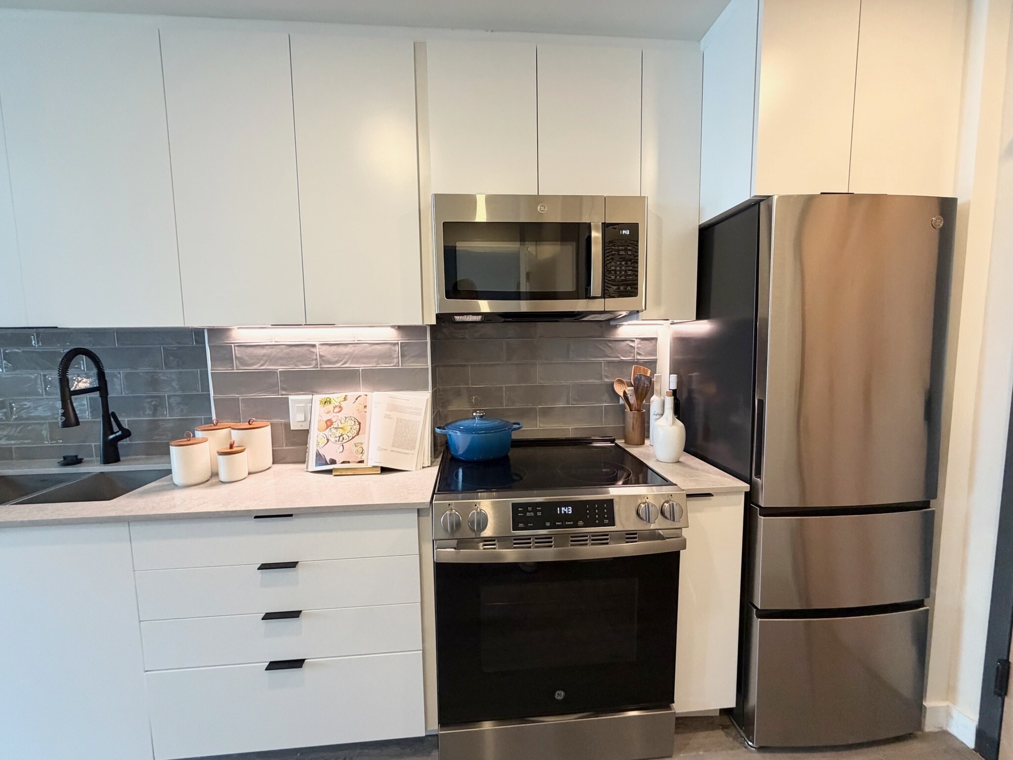 Building Photo - 113 NW 24th St