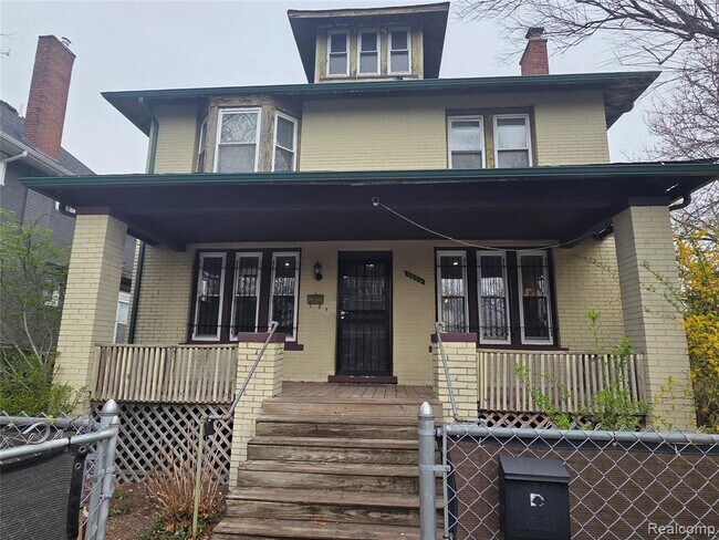 Building Photo - 3254 Hogarth St