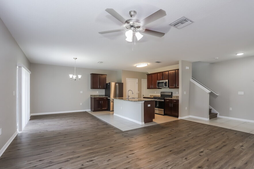 Building Photo - 1806 Greenwood Valley Dr