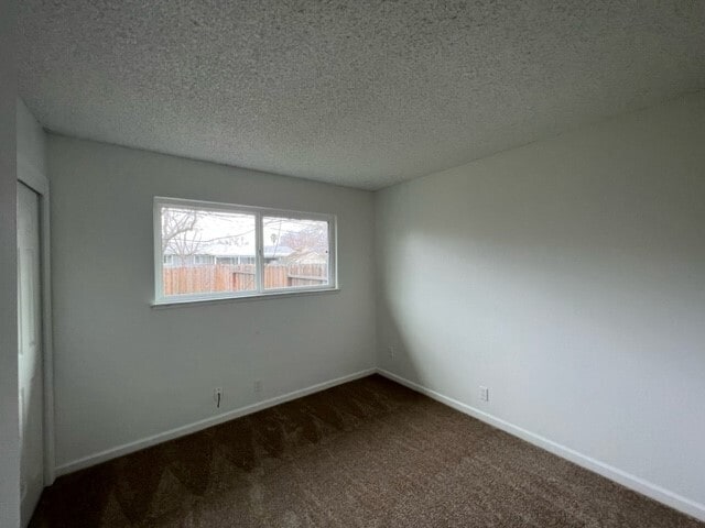 Building Photo - Charming 2 bedroom and 1 bath Duplex in Sacramento