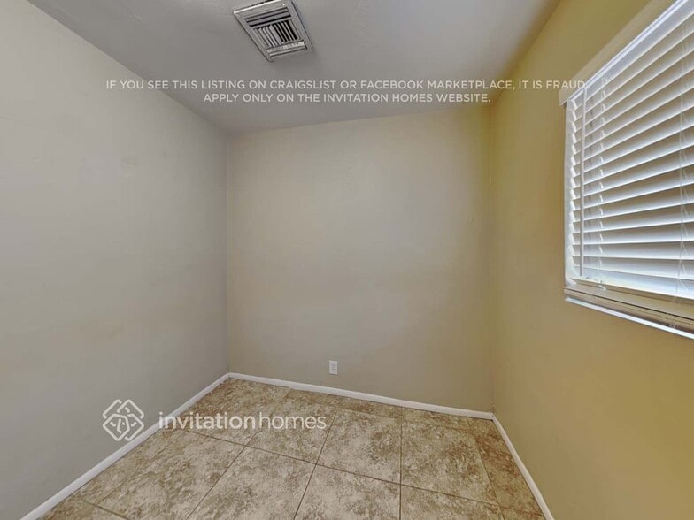 Building Photo - 2039 E Osborn Rd