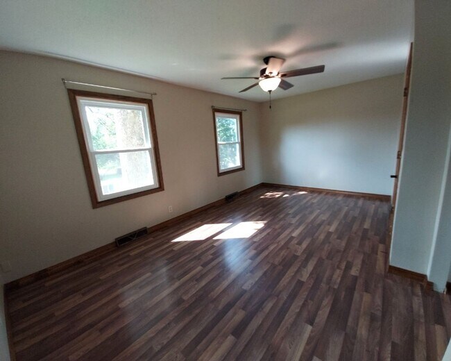 Building Photo - Charming 3-Bedroom Home Near Downtown Stillwater!