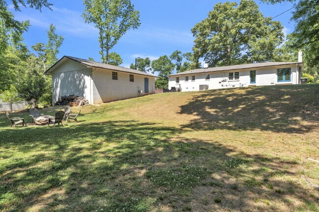 Building Photo - Renovated 3 Bed / 1.5 Bath Home with Open Floor Plan & Two Spacious Living Areas $1,975/mo rent