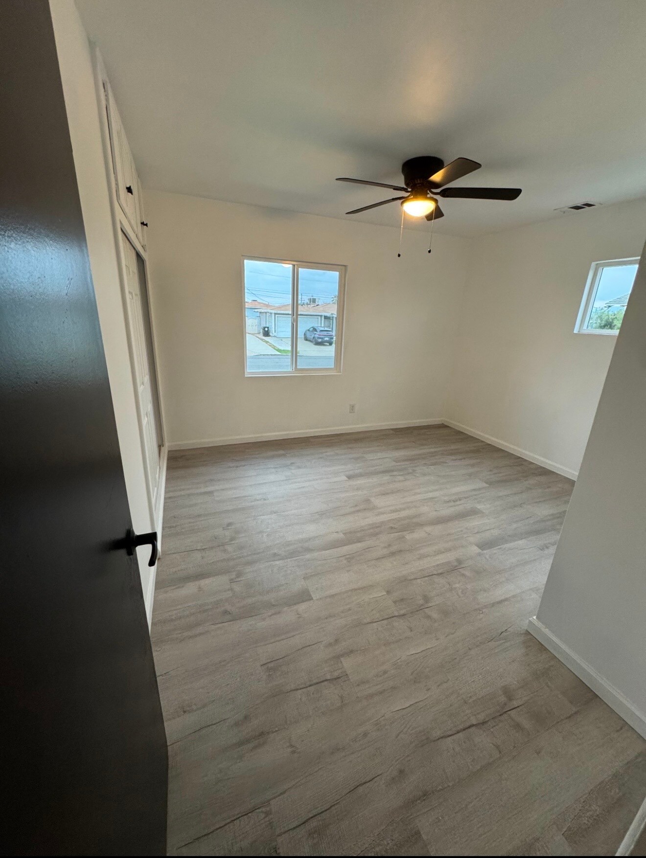 Building Photo - 449 S Pampas Ave