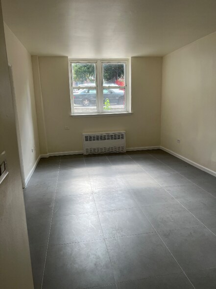 Building Photo - 144-67 Parsons Blvd