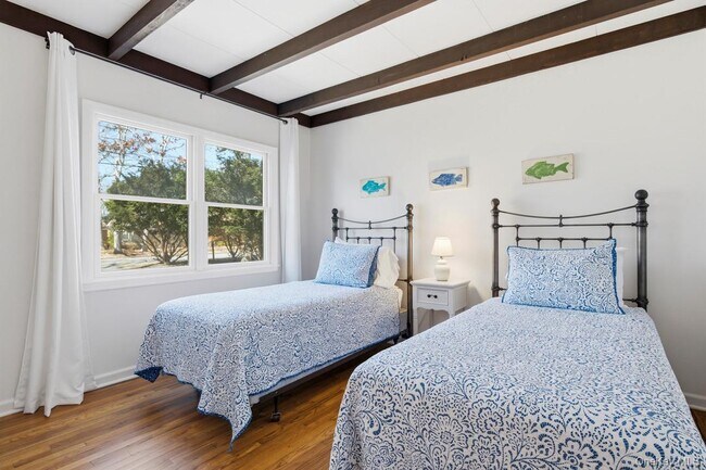 Building Photo - 3 Foster Ave