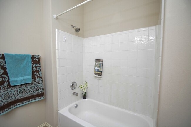 Building Photo - 9203 Kransbury Ln