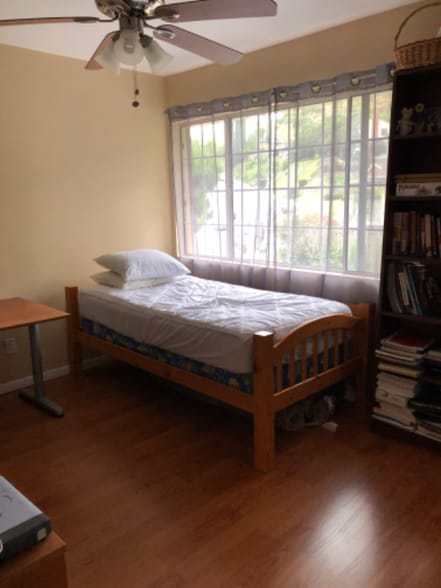 Building Photo - 1986 Sherer Ln