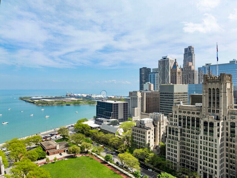 Building Photo - 222 E Pearson St