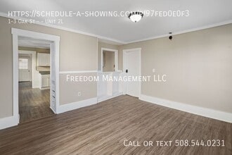 Building Photo - 1-3 Oak St --Unit 2L