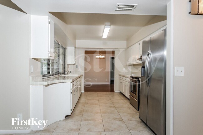 Building Photo - 11472 Sanderling Dr