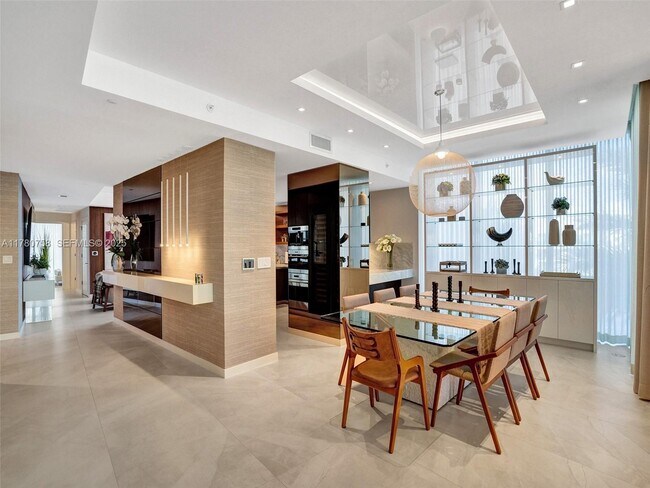 Building Photo - 2200 N Ocean Blvd