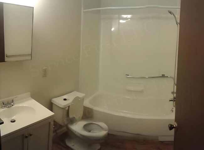 Interior Photo - Creighton Apartments