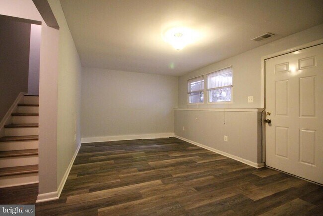 Building Photo - 953 Ferndale Ave