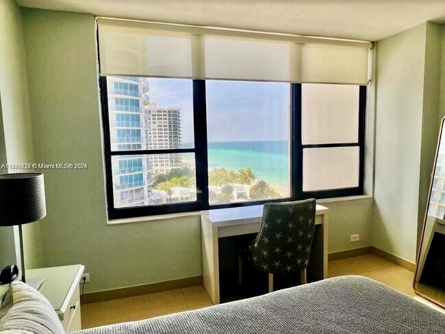 Building Photo - 3505 S Ocean Dr