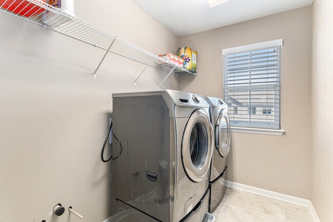 Building Photo - 12648 Fisher Dr