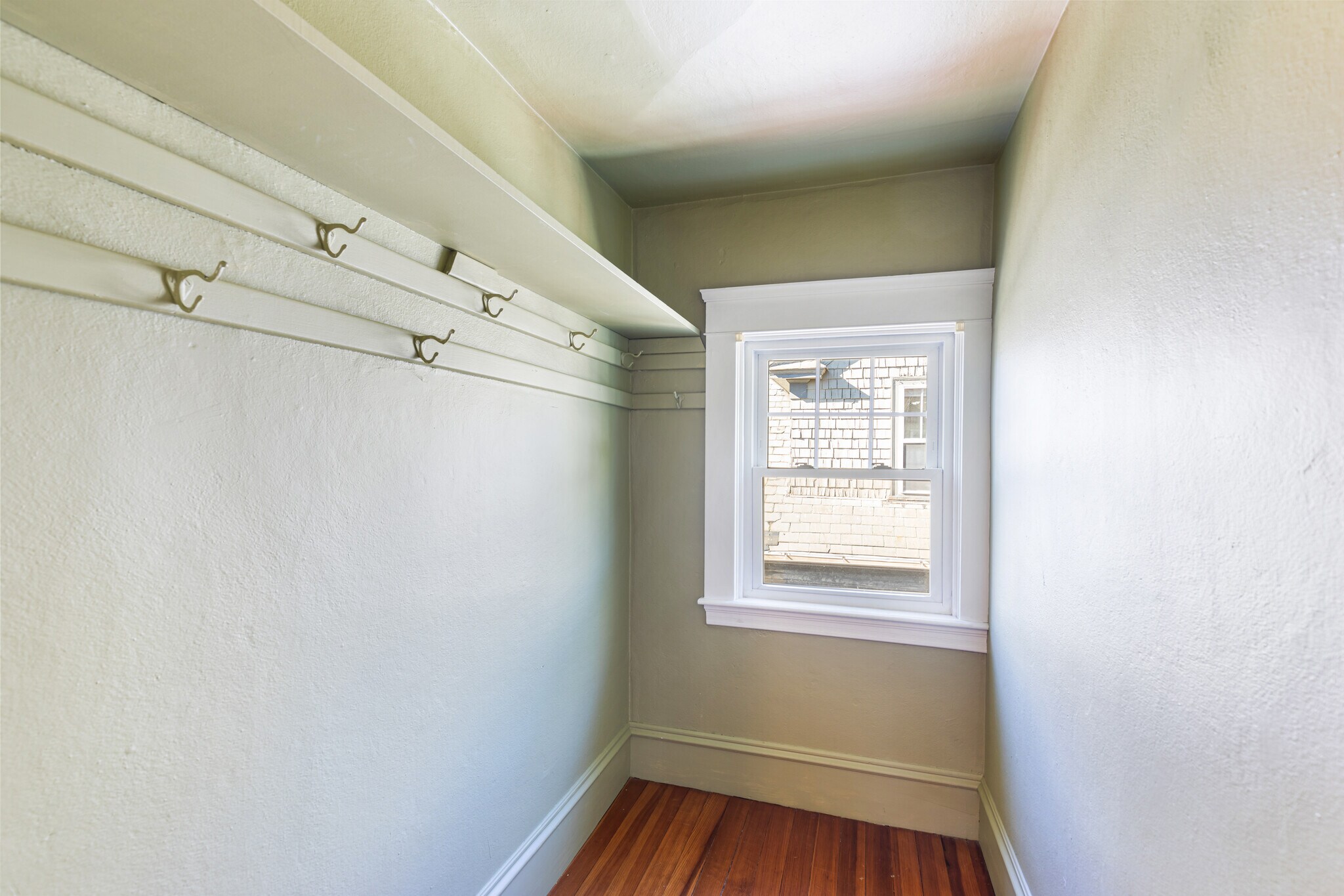 Entry Closet/Nook - 72 Dana St