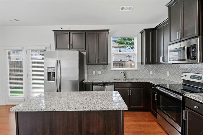Building Photo - 2705 Avanti Way
