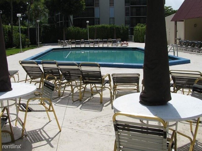 Building Photo - 2 br, 2 bath Condo - Bravura Condo