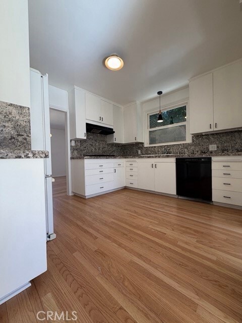 Building Photo - 15440 Dickens St