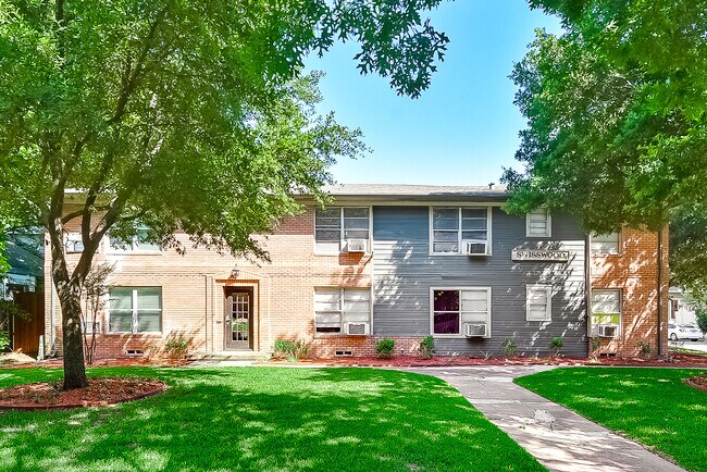 Building Photo - Swisswood Apartments