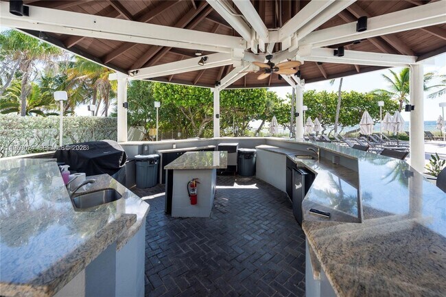 Building Photo - 1901 N Ocean Blvd