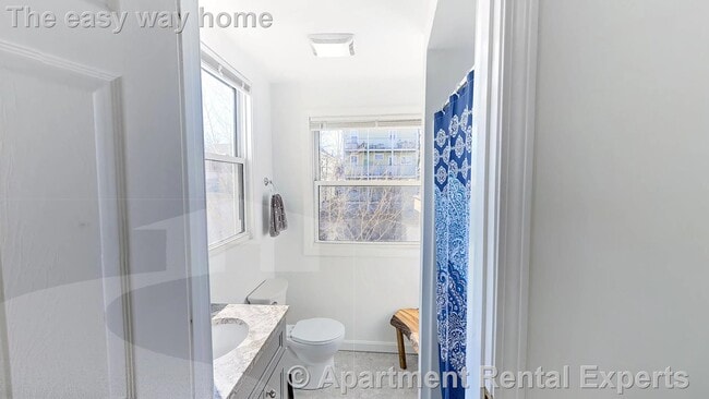 Building Photo - 50 Derby St