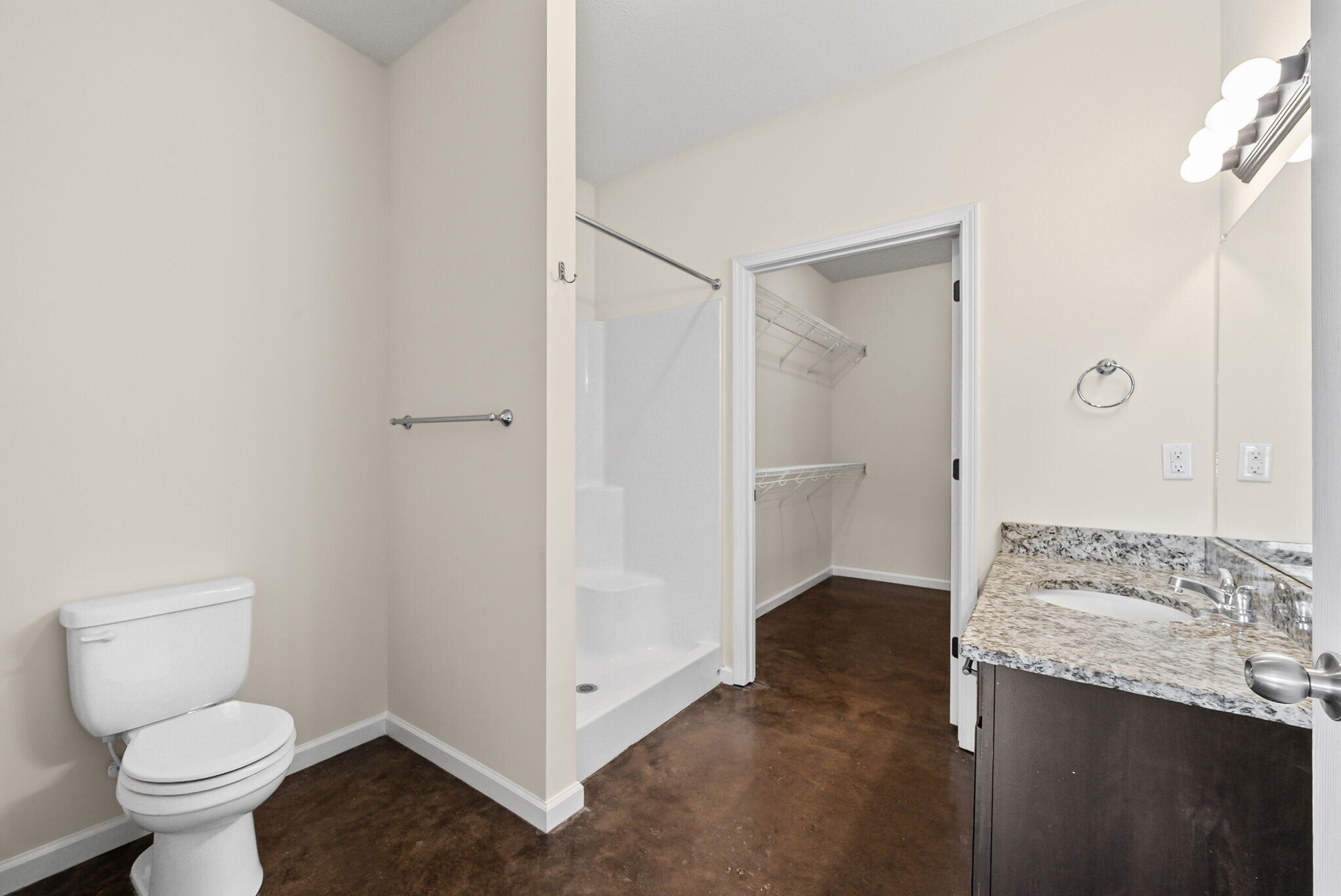 Building Photo - 109 Holland Dr