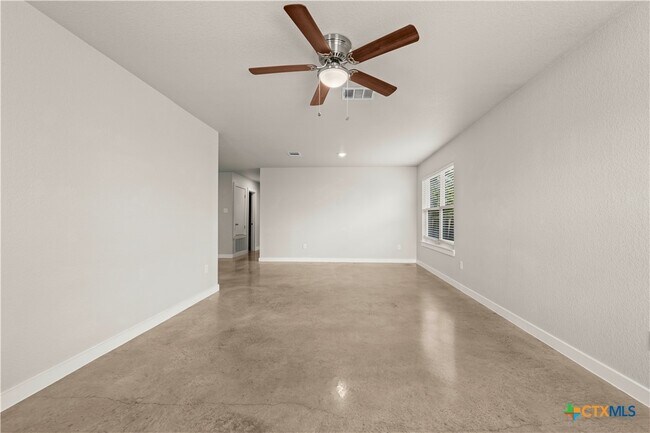 Building Photo - 1415 Shoshoni Trail