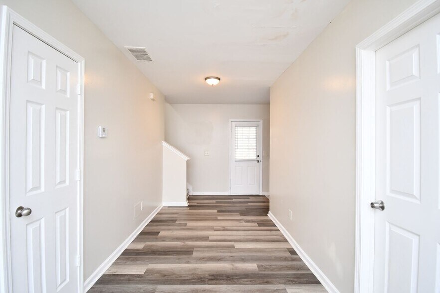Building Photo - 639 Mill Stone Bluff