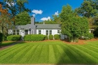 Building Photo - 400 Talaflo St