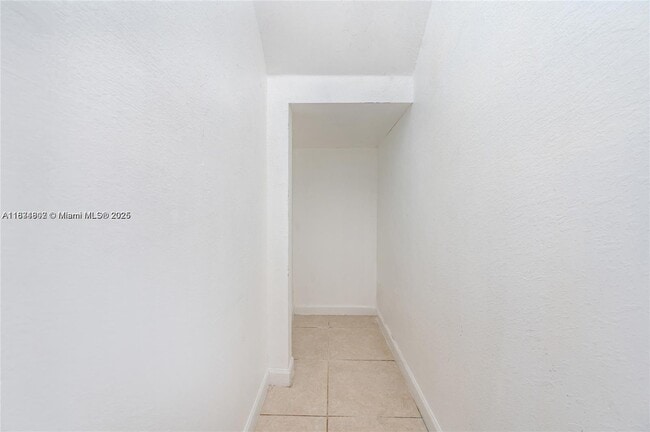 Building Photo - 1538 SE 24th Ct