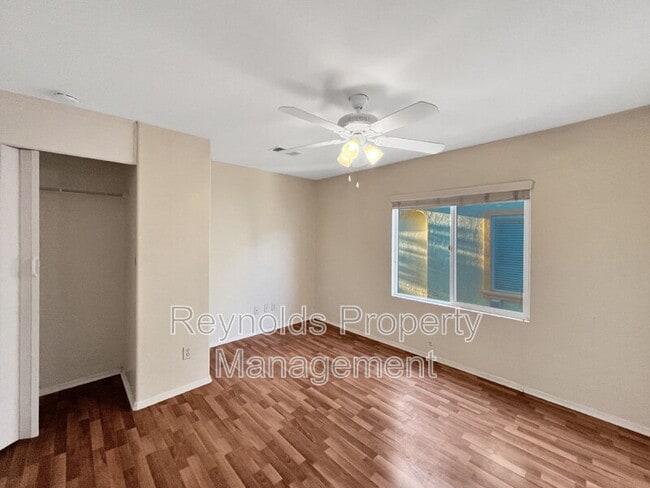 Building Photo - 1468 Normandy Dr