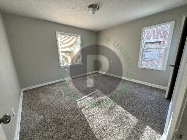 Building Photo - 4365 W 146th St