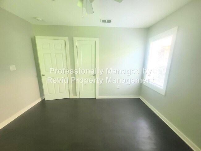 Building Photo - 714 Goodwyn St