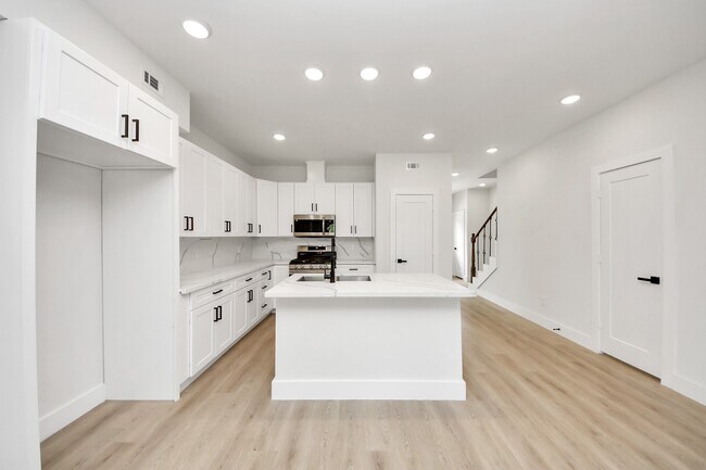 Building Photo - 1316 W Willis St