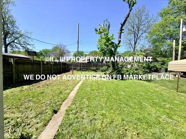 Building Photo - 3032 Elmwood Ave