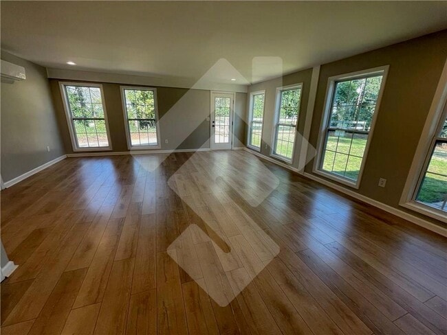 Building Photo - 9935 La View Cir