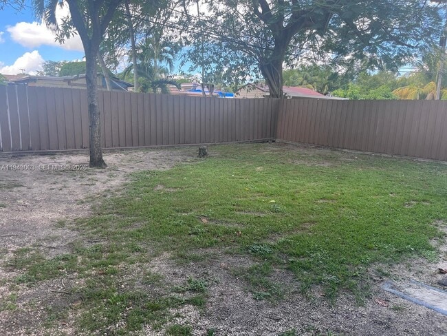 Building Photo - 50 NW 68th Ct