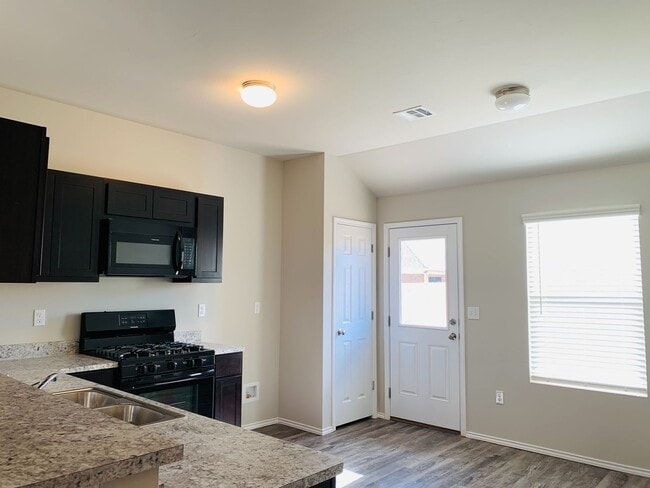 Building Photo - Newer Construction Home for Rent!